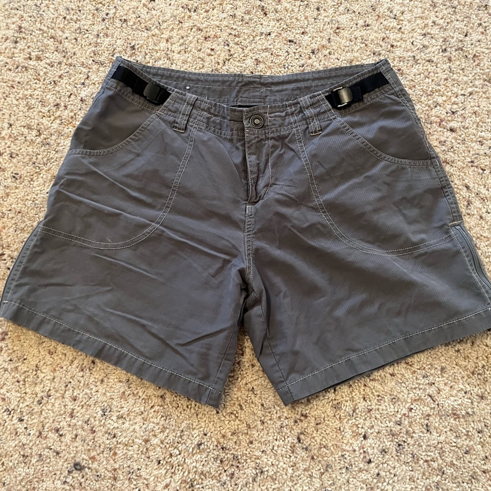 KUHL Dry Vented Women’s shorts size medium